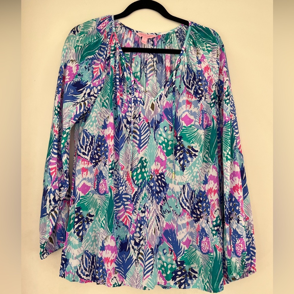 EUC Lilly Pulitzer Willa rayon top in Quill Out Large